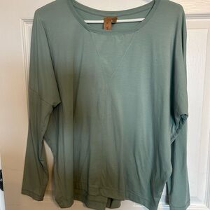 Women's Green Long Sleeve Top